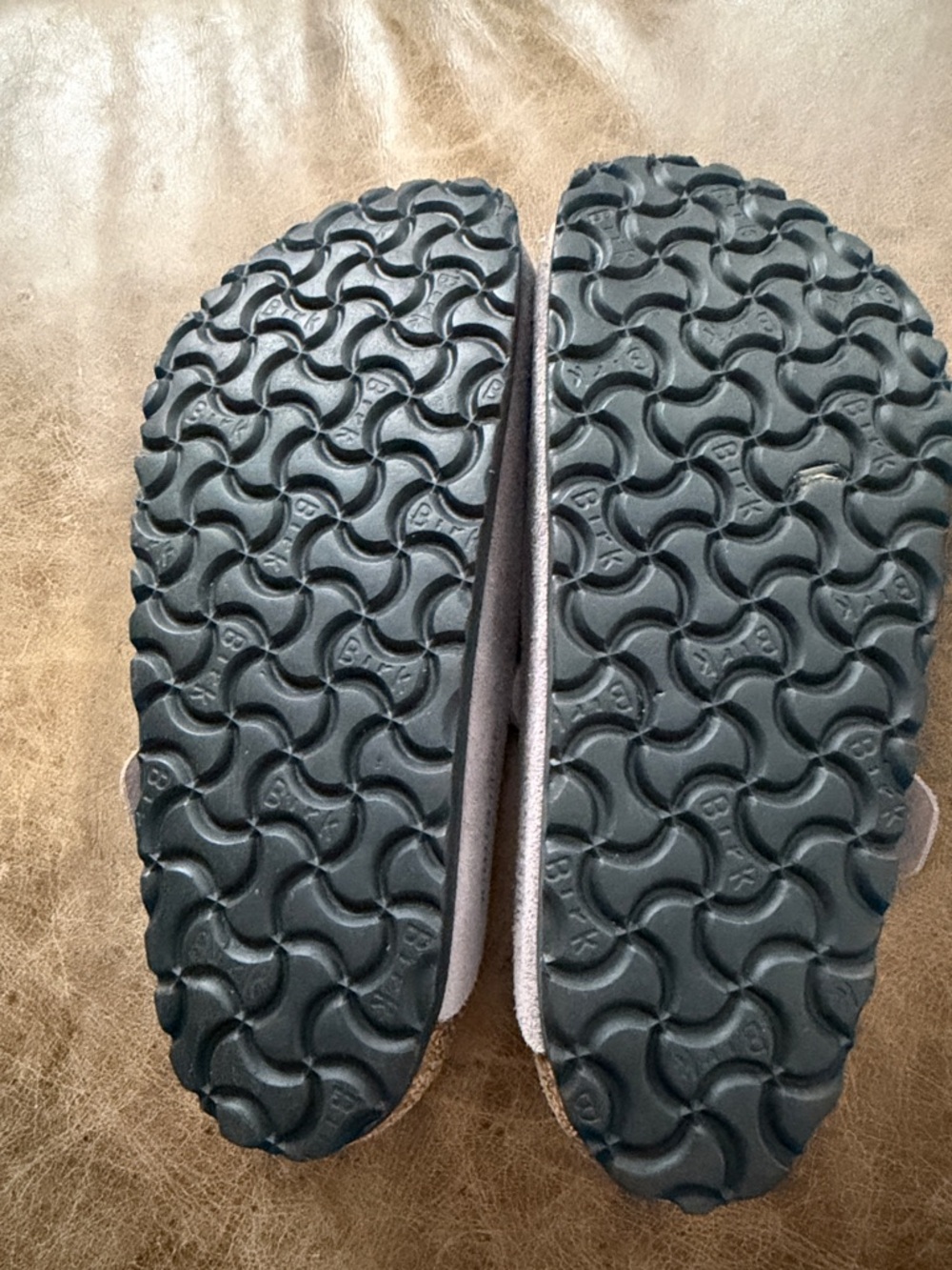 Birkenstock Suede Clog in faded purple - Picture 3 of 5
